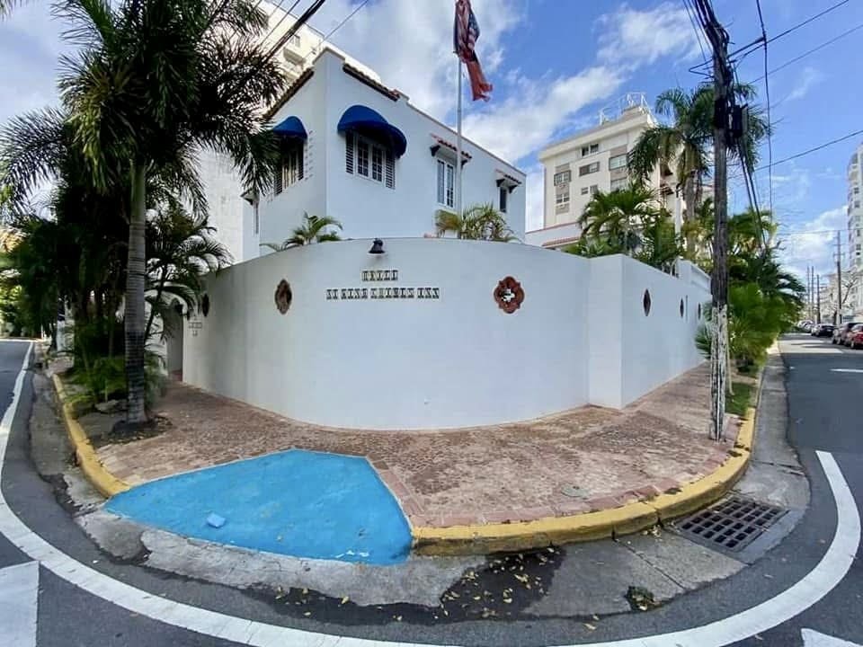 Where to Stay for the Puerto Rico Wine & Food Festival 2026: Your Boutique Base in Condado
